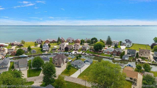 37510 Lakeville Street, Harrison Charter Township, MI 48045