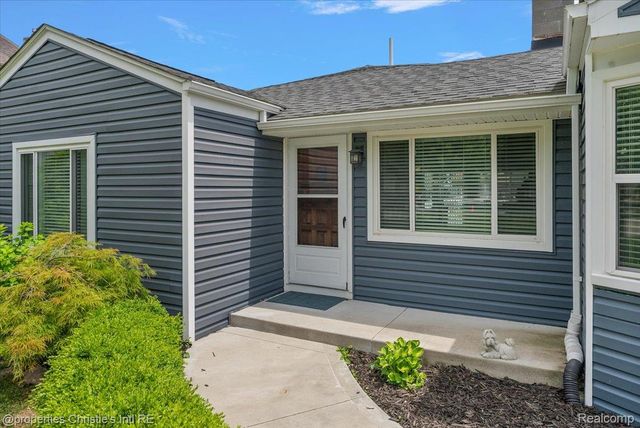 37510 Lakeville Street, Harrison Charter Township, MI 48045