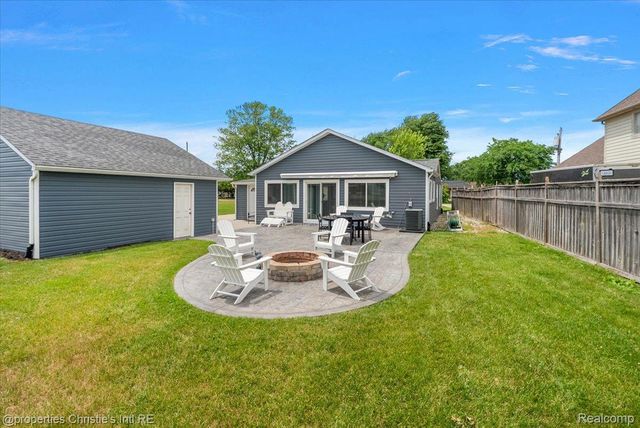 37510 Lakeville Street, Harrison Charter Township, MI 48045