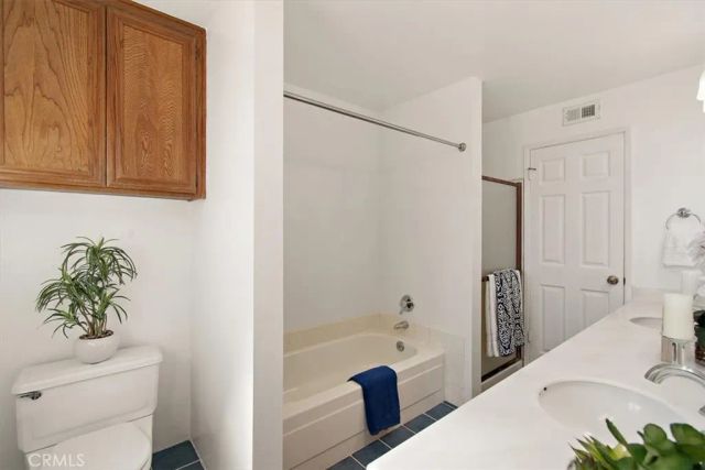 5465 E Centralia, Long Beach, CA 90808