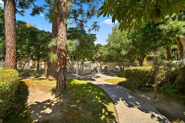 5465 E Centralia, Long Beach, CA 90808