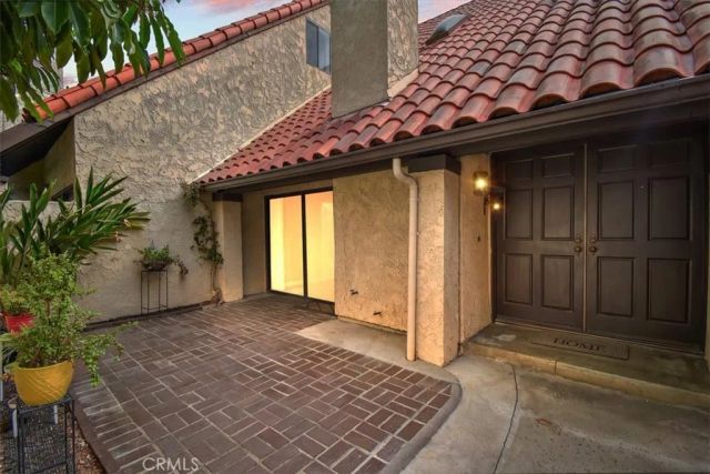 5465 E Centralia, Long Beach, CA 90808