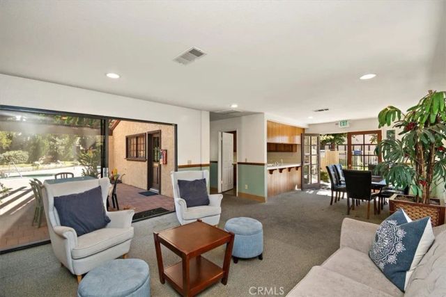 5465 E Centralia, Long Beach, CA 90808
