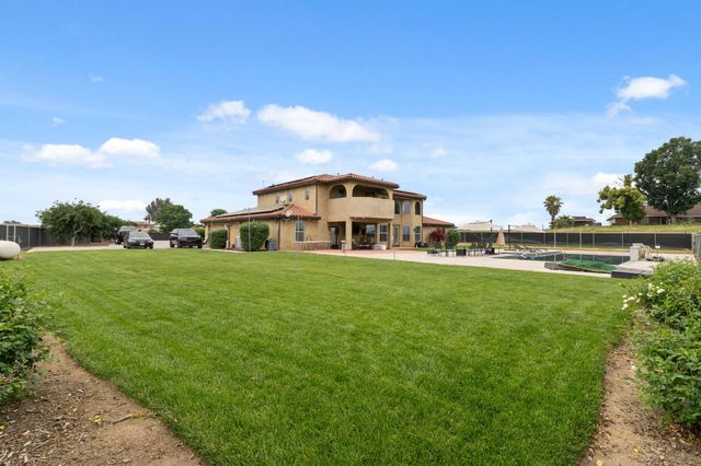 17703 El Camino Road, Madera, CA 93636