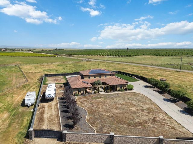 17703 El Camino Road, Madera, CA 93636