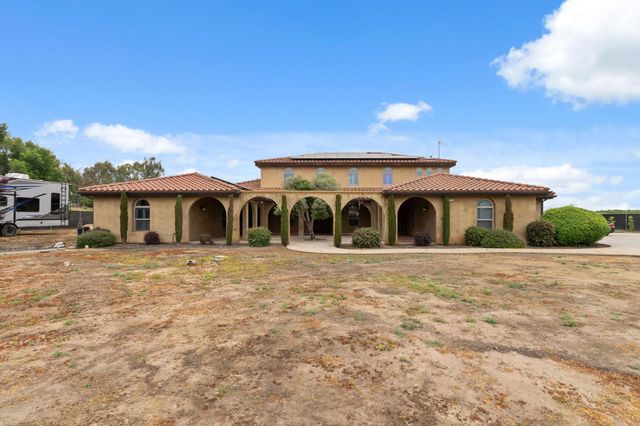 17703 El Camino Road, Madera, CA 93636