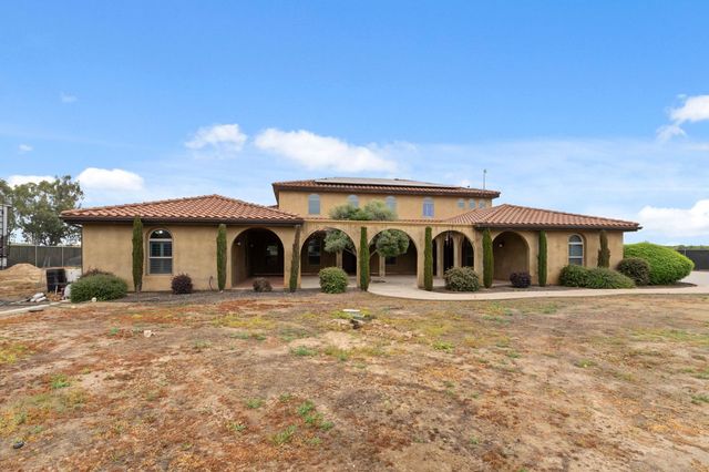 17703 El Camino Road, Madera, CA 93636