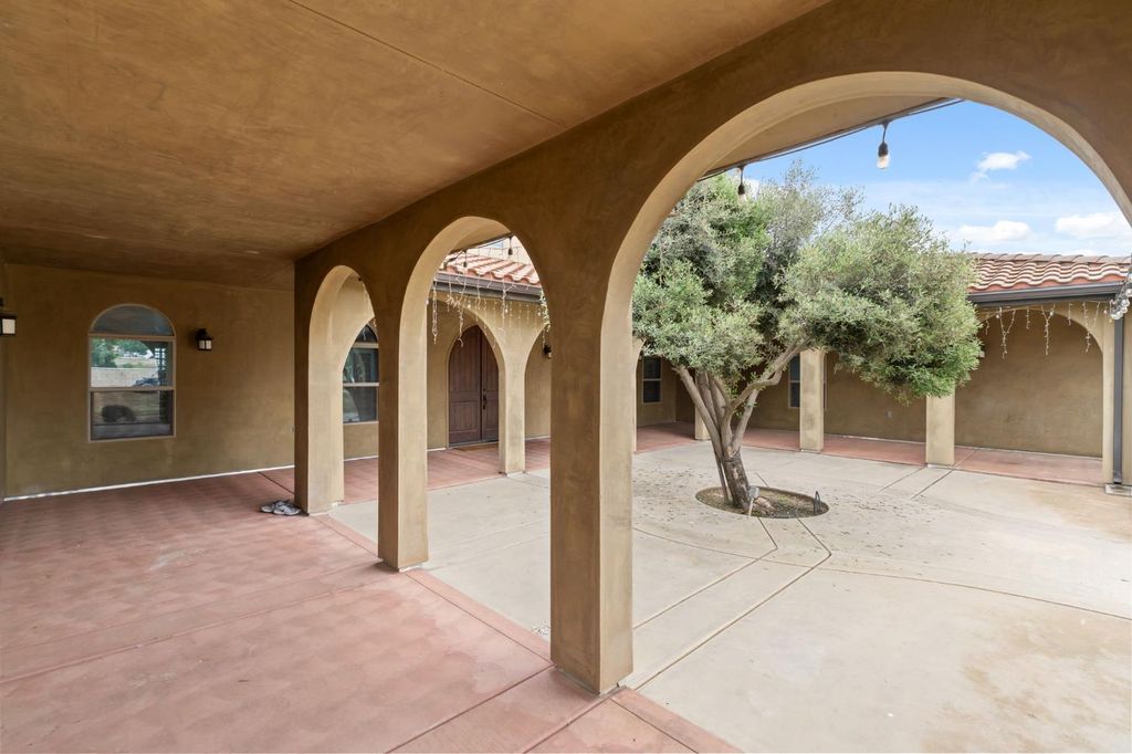 Image 11 of property listing at 17703 El Camino Road, Madera, CA 93636