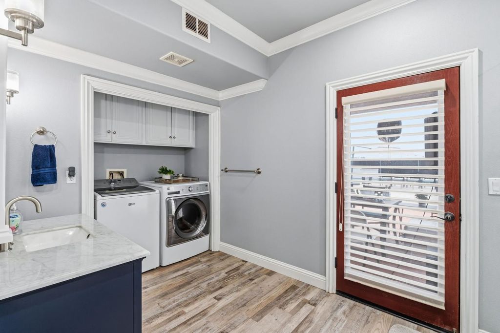 Image 17 of property listing at 17703 El Camino Road, Madera, CA 93636