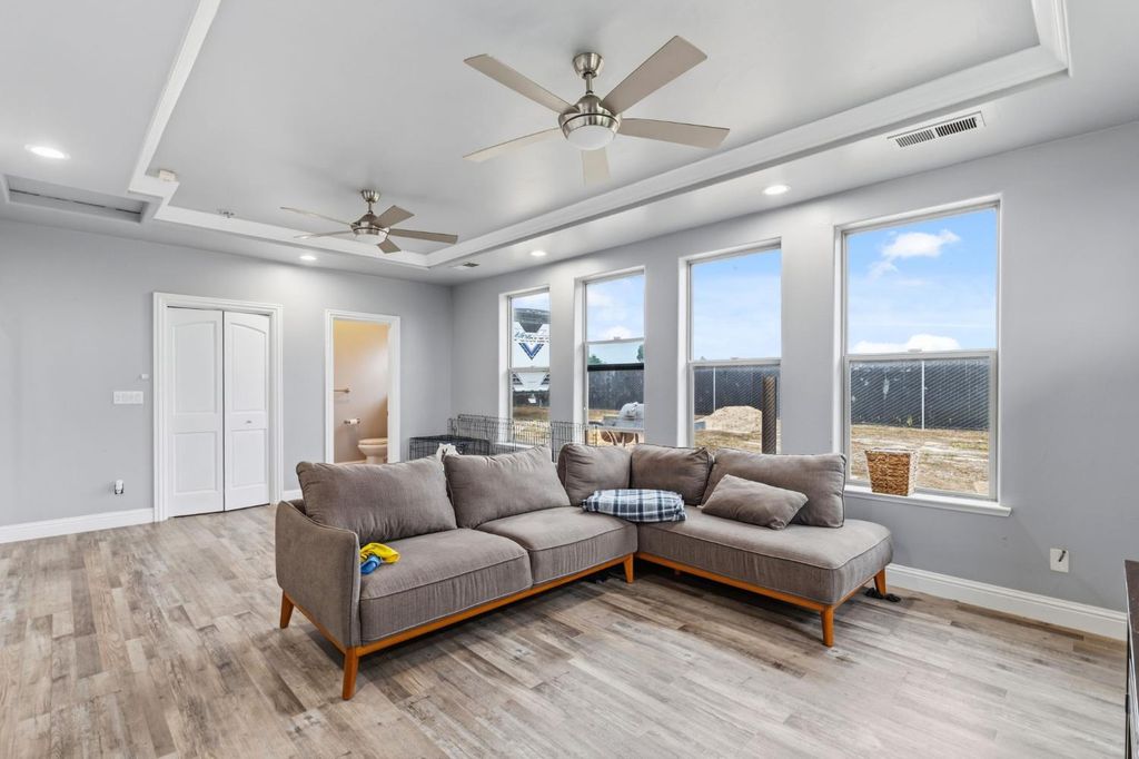 Image 28 of property listing at 17703 El Camino Road, Madera, CA 93636