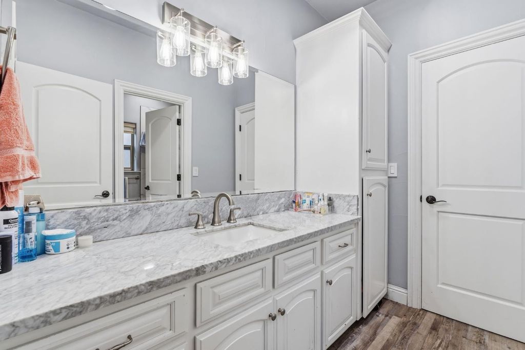 Image 32 of property listing at 17703 El Camino Road, Madera, CA 93636