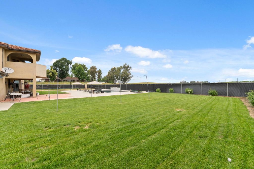 Image 43 of property listing at 17703 El Camino Road, Madera, CA 93636