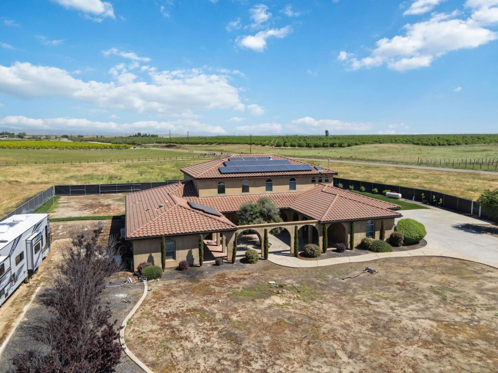 Image 51 of property listing at 17703 El Camino Road, Madera, CA 93636