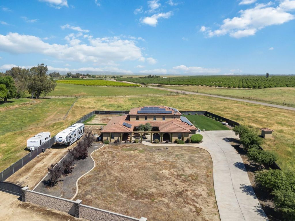 Image 53 of property listing at 17703 El Camino Road, Madera, CA 93636