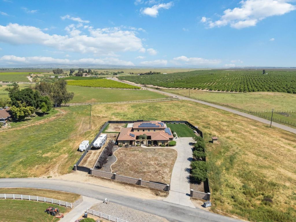 Image 56 of property listing at 17703 El Camino Road, Madera, CA 93636