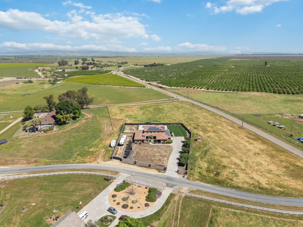 Image 58 of property listing at 17703 El Camino Road, Madera, CA 93636