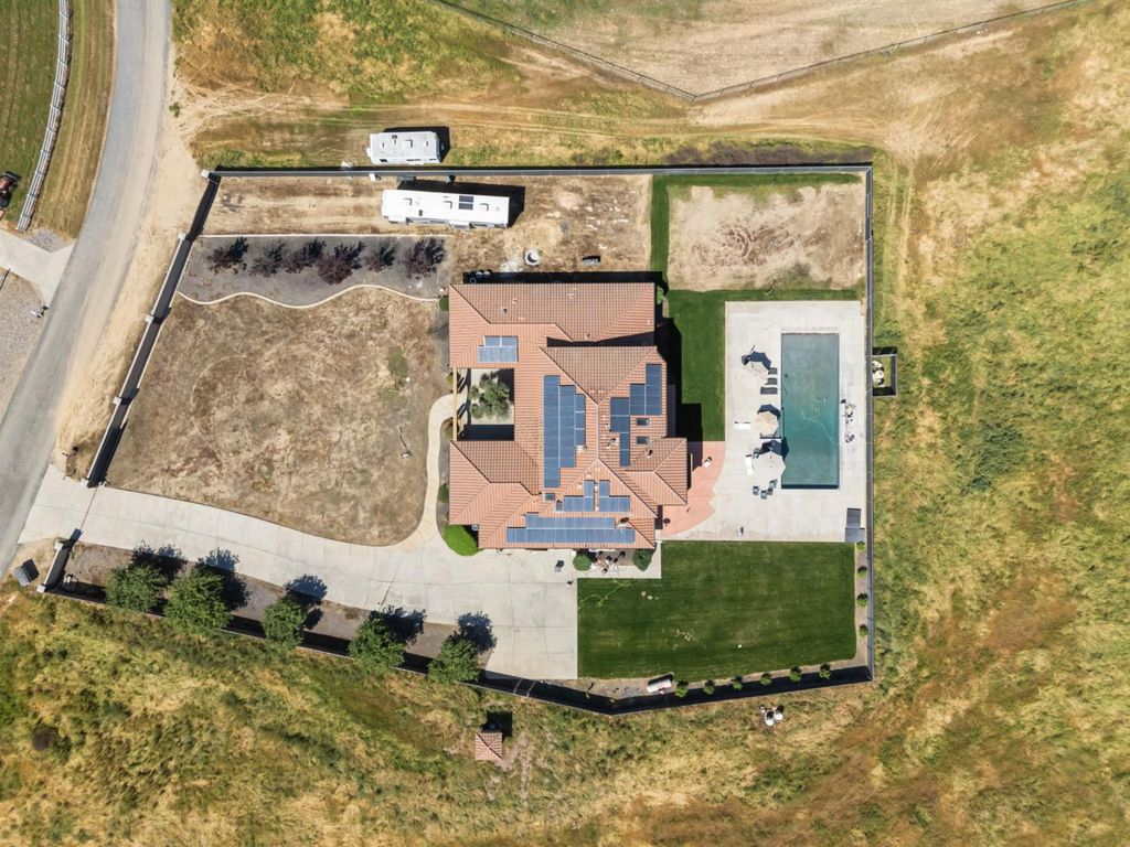 Image 59 of property listing at 17703 El Camino Road, Madera, CA 93636