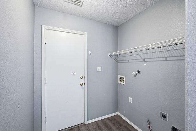 10408 Sandy Flats Avenue SW, Albuquerque, NM 87121