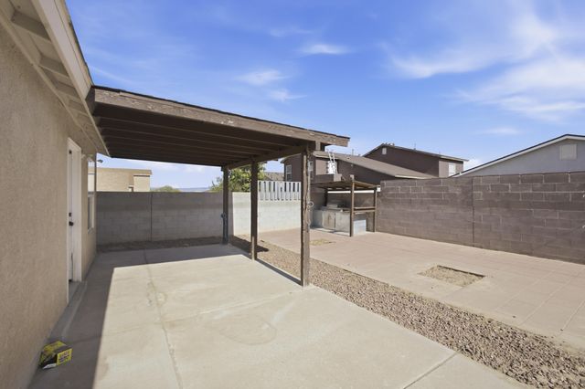 10408 Sandy Flats Avenue SW, Albuquerque, NM 87121
