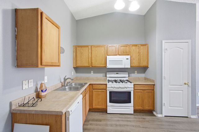 10408 Sandy Flats Avenue SW, Albuquerque, NM 87121