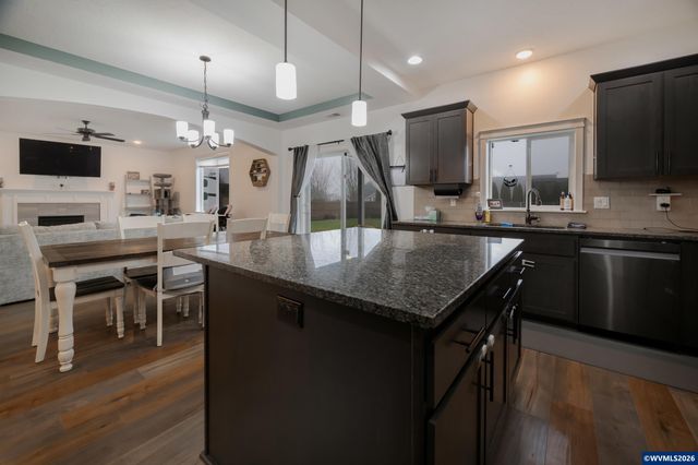 2303 NE Deciduous Av, Albany, OR 97321