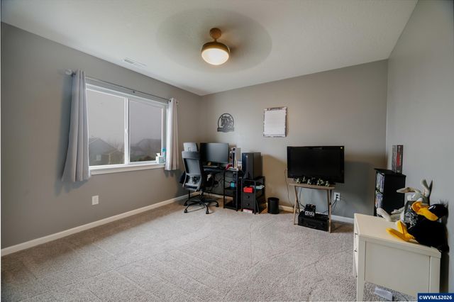 2303 NE Deciduous Av, Albany, OR 97321