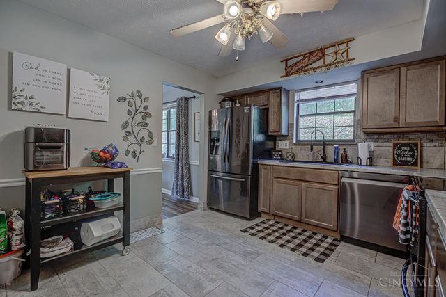 672 Glenway Drive, Hamilton, OH 45013