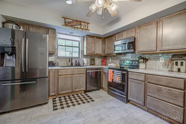 672 Glenway Drive, Hamilton, OH 45013