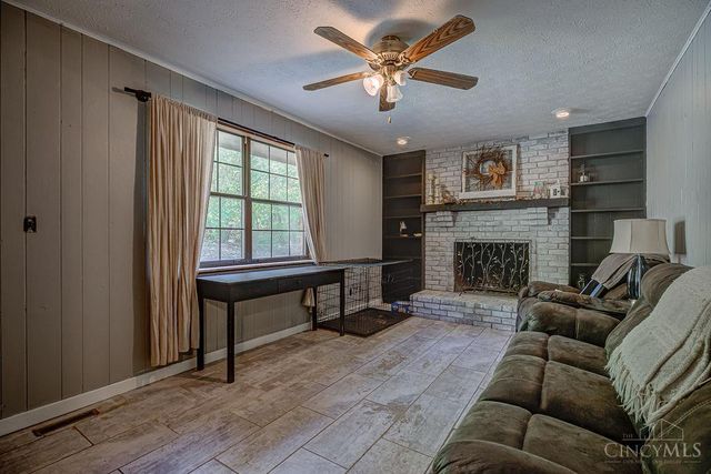 672 Glenway Drive, Hamilton, OH 45013