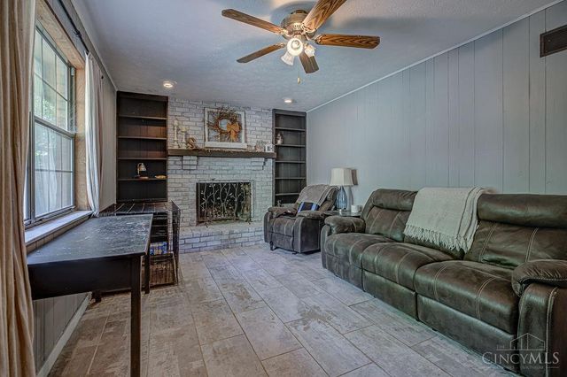 672 Glenway Drive, Hamilton, OH 45013