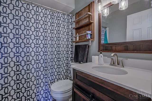 672 Glenway Drive, Hamilton, OH 45013