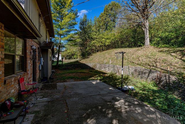 672 Glenway Drive, Hamilton, OH 45013