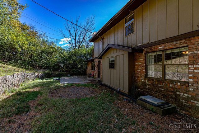 672 Glenway Drive, Hamilton, OH 45013