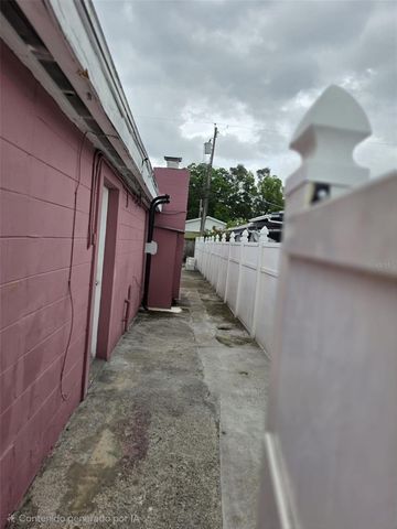 6217 BLOSSOM AVENUE, Tampa, FL 33614