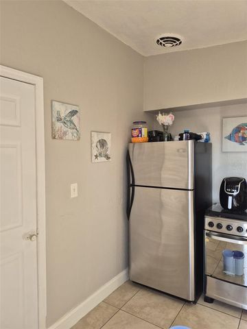 6217 BLOSSOM AVENUE, Tampa, FL 33614