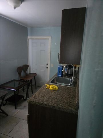 6217 BLOSSOM AVENUE, Tampa, FL 33614