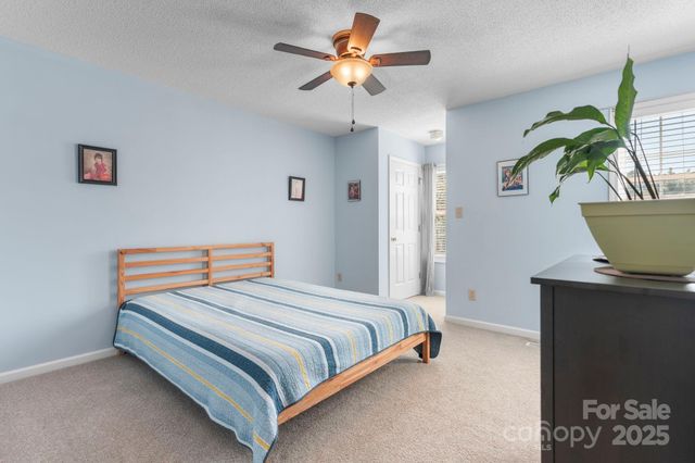 1102 22nd Street NE 604, Hickory, NC 28601