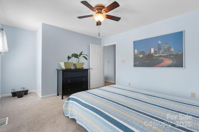 1102 22nd Street NE 604, Hickory, NC 28601
