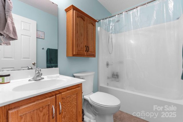 1102 22nd Street NE 604, Hickory, NC 28601