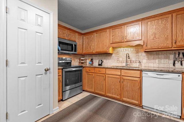 1102 22nd Street NE 604, Hickory, NC 28601