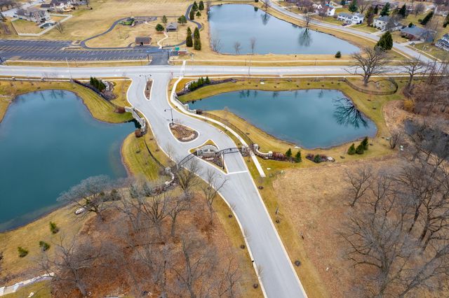 9260 Continental Way, St. John, IN 46373