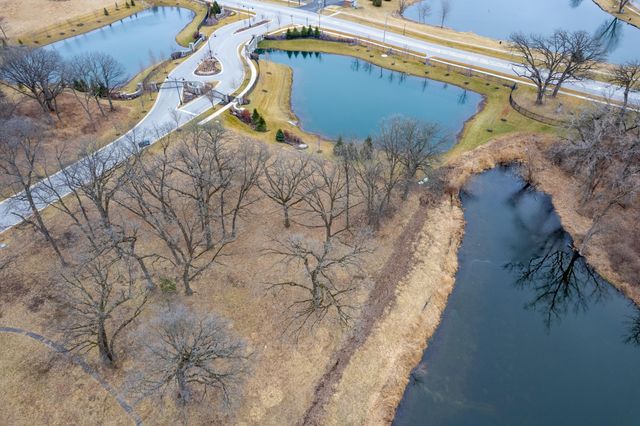 9260 Continental Way, St. John, IN 46373