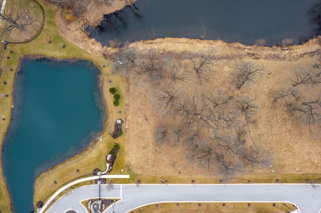 9260 Continental Way, St. John, IN 46373