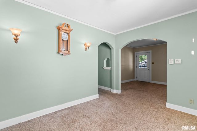 2008 HOLMES Avenue, Springfield, IL 62704