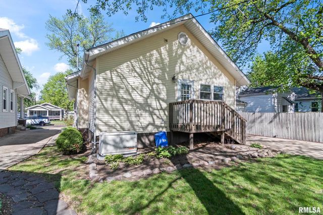 2008 HOLMES Avenue, Springfield, IL 62704