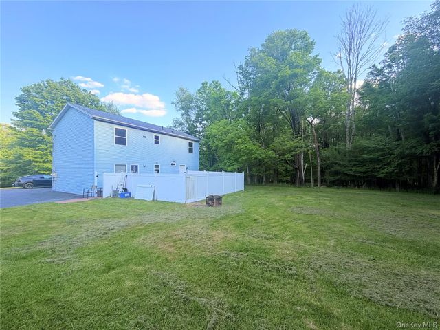 42 Old Sackett Road, Rock Hill, NY 12775