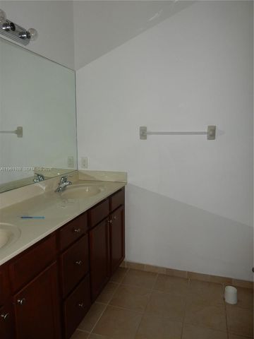 3467 W 89th Ter 0, Hialeah, FL 33018