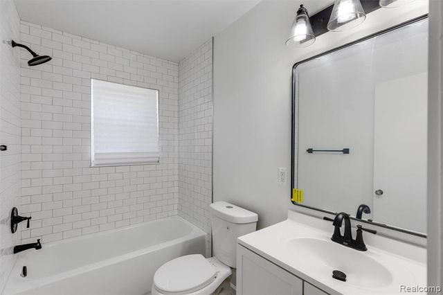 17366 Centralia, Redford, MI 48240