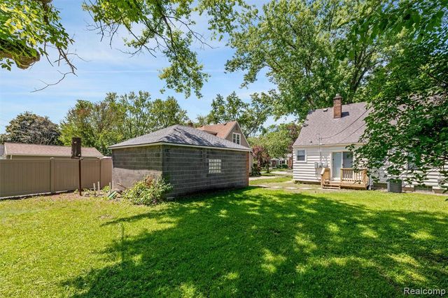 17366 Centralia, Redford, MI 48240