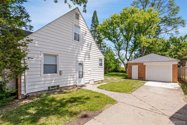 17366 Centralia, Redford, MI 48240